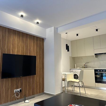 Royal Sunset Studios & Apartments Limassol Bagian luar foto
