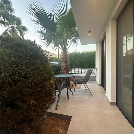 Royal Sunset Studios & Apartments Limassol Bagian luar foto