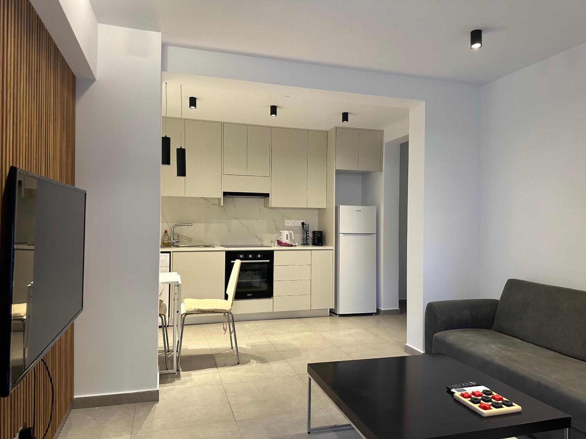 Royal Sunset Studios & Apartments Limassol Bagian luar foto