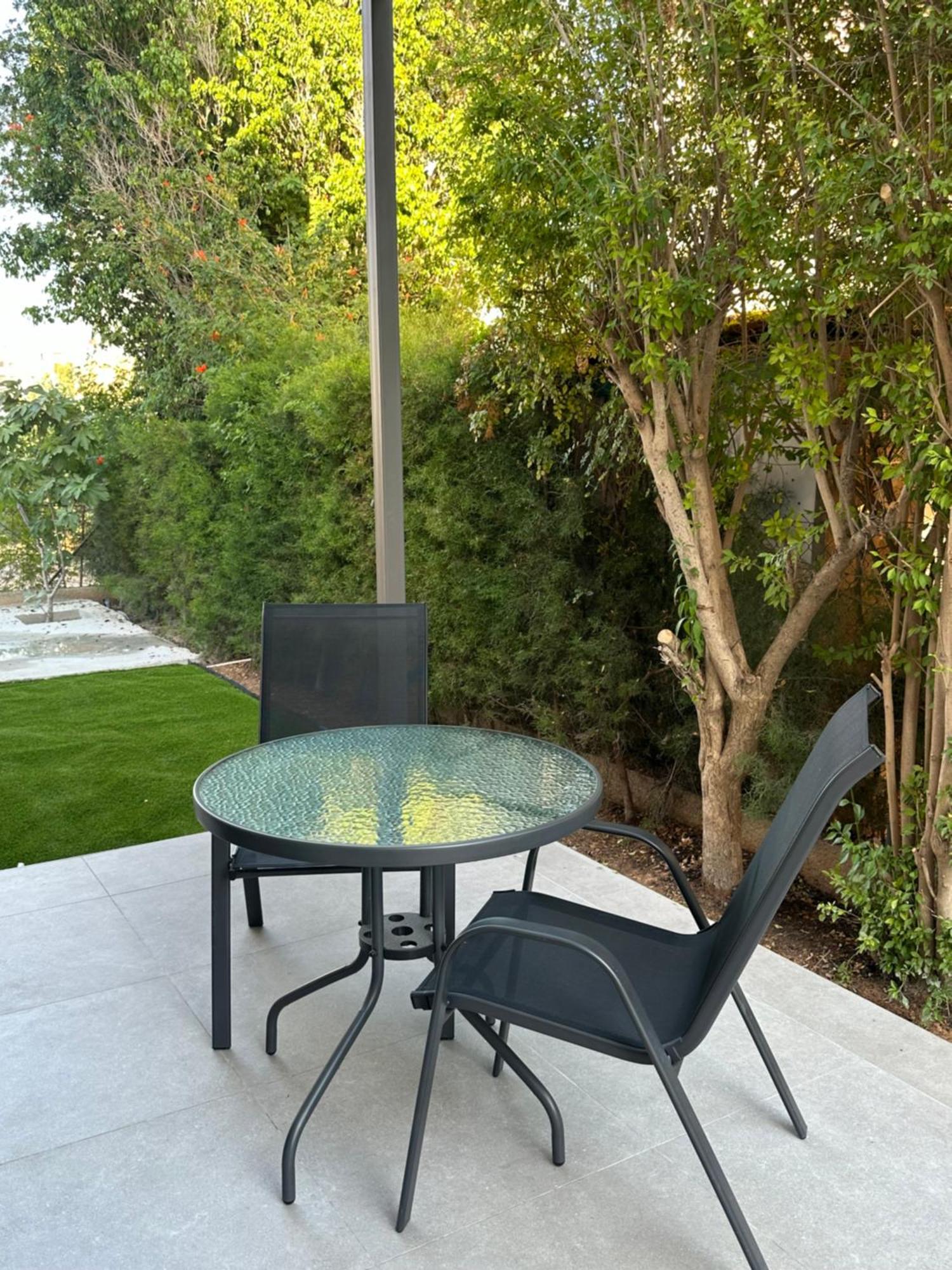 Royal Sunset Studios & Apartments Limassol Bagian luar foto